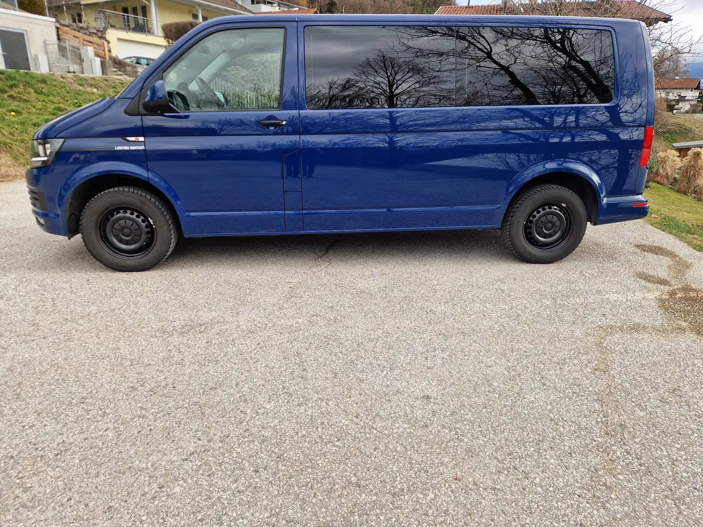 Volkswagen T6 Kombi Kombi LR 2,0 TDI BMT Blau - 1