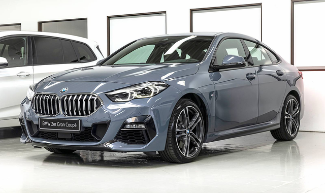 BMW 220 image
