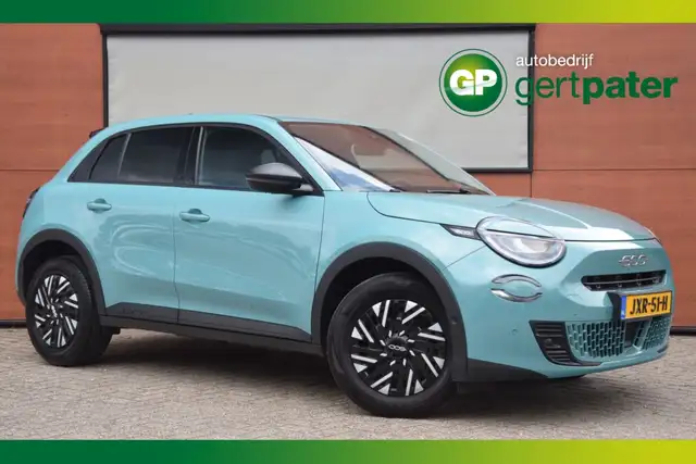Fiat 600 1.2 Hybrid Urban Keyless/Carplay/Camera/Clima/Dode