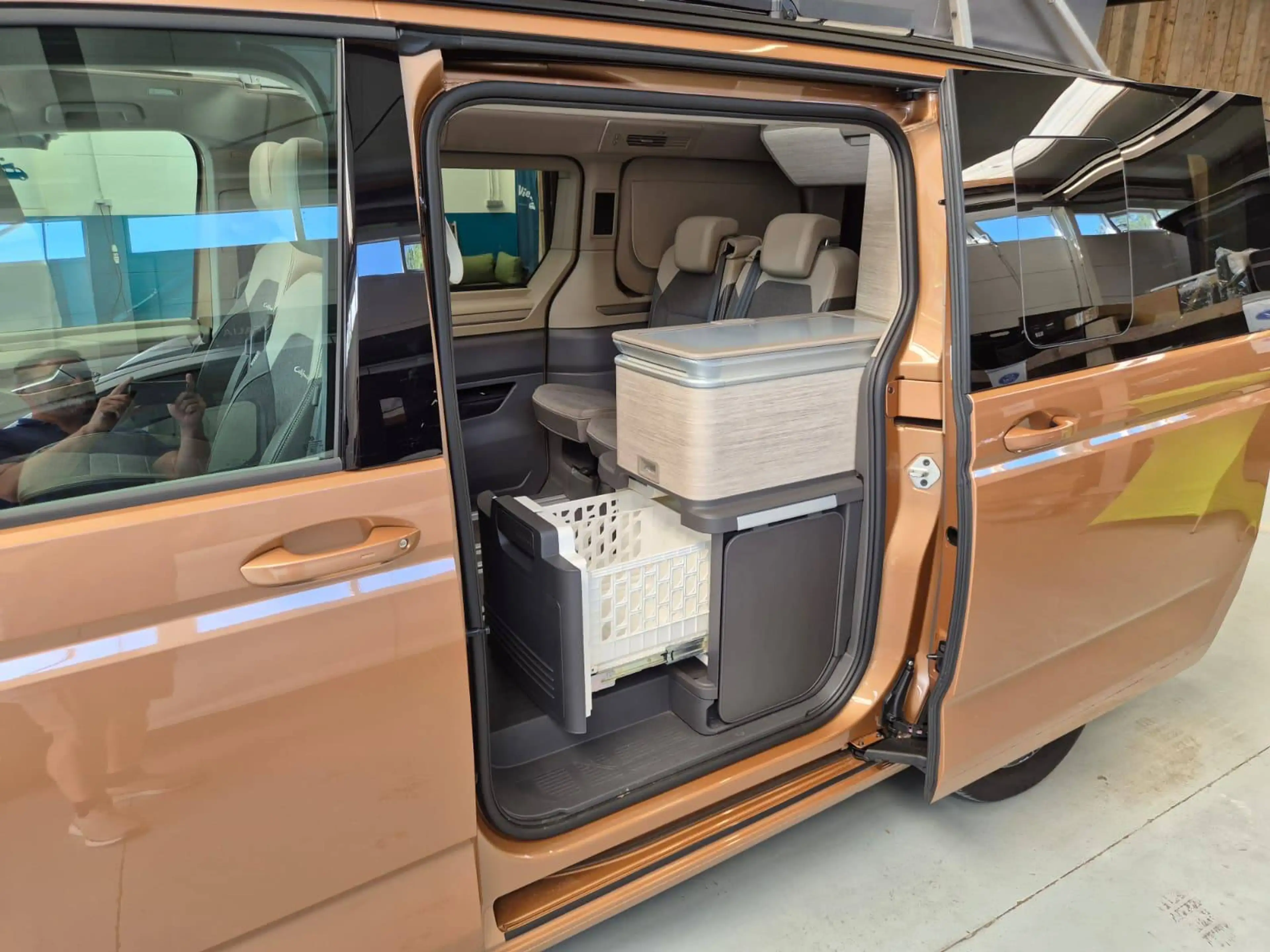 Volkswagen T7 California OCEAN 2.0 Diesel Automaat — photo 6