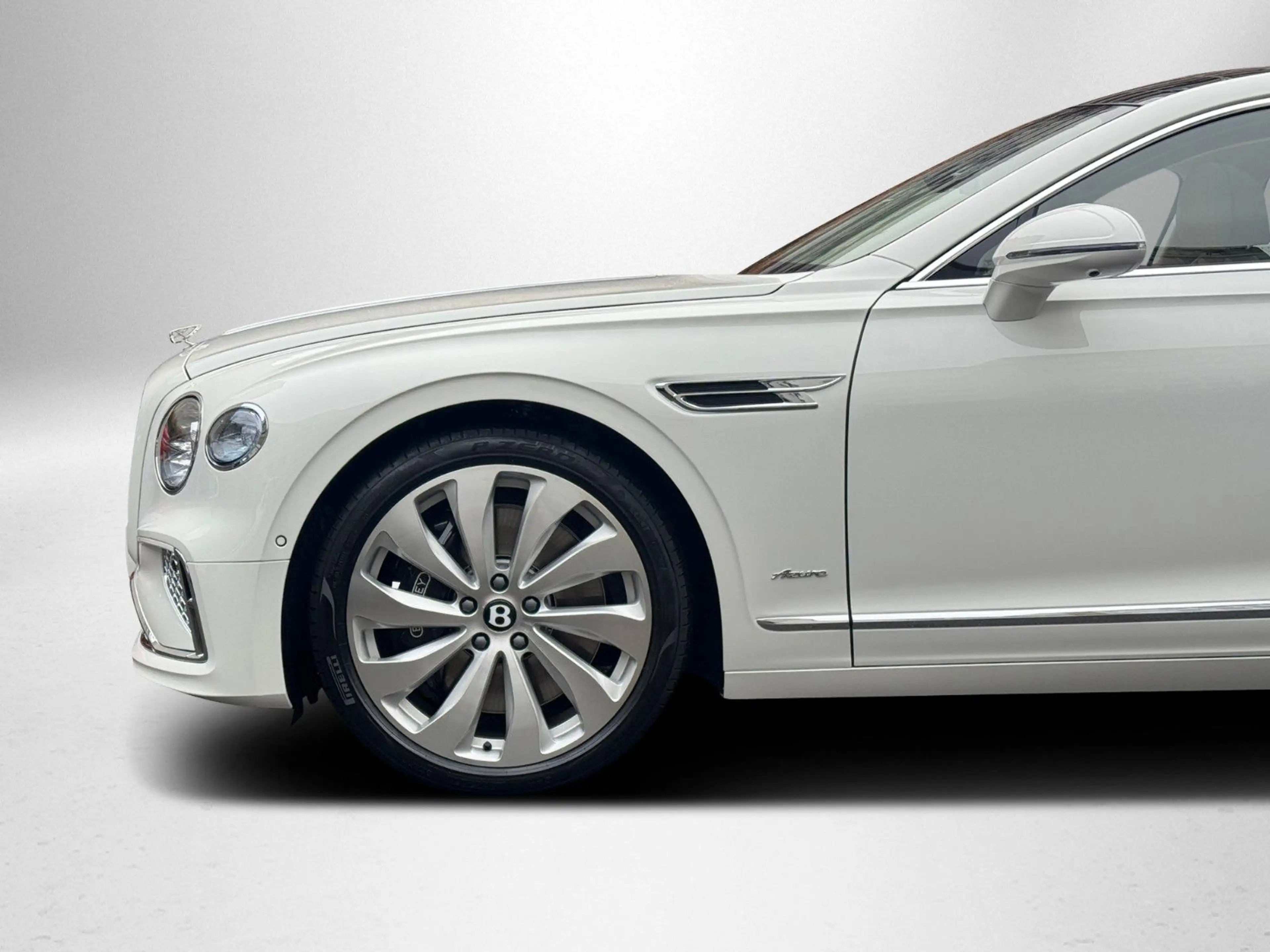 Bentley Flying Spur Azure V8 Hybrid MY-2026 — photo 8