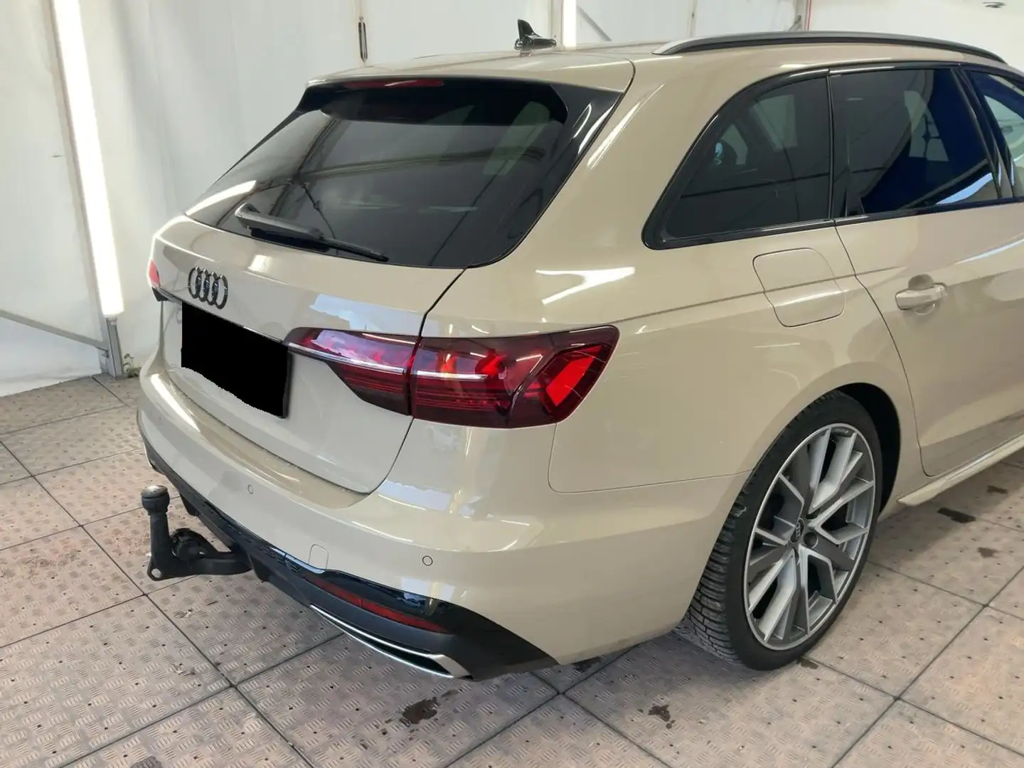 Audi A4 40 TDI S line *TOP Ausstattung* Beige - 2
