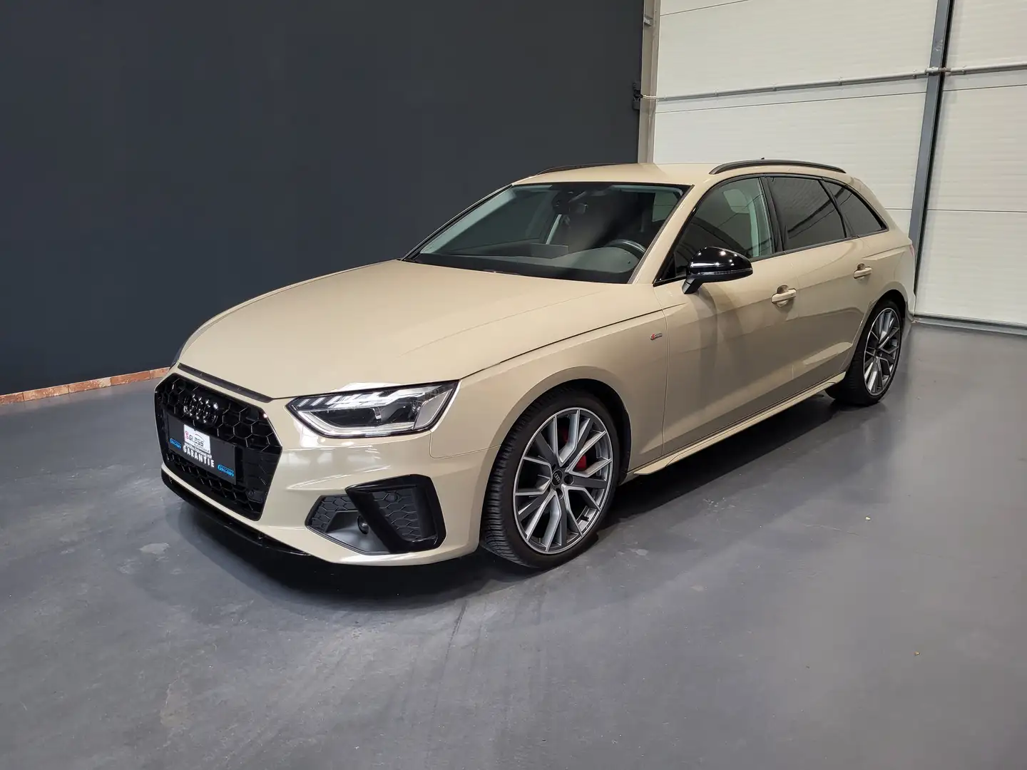 Audi A4 40 TDI S line *TOP Ausstattung* Beige - 1