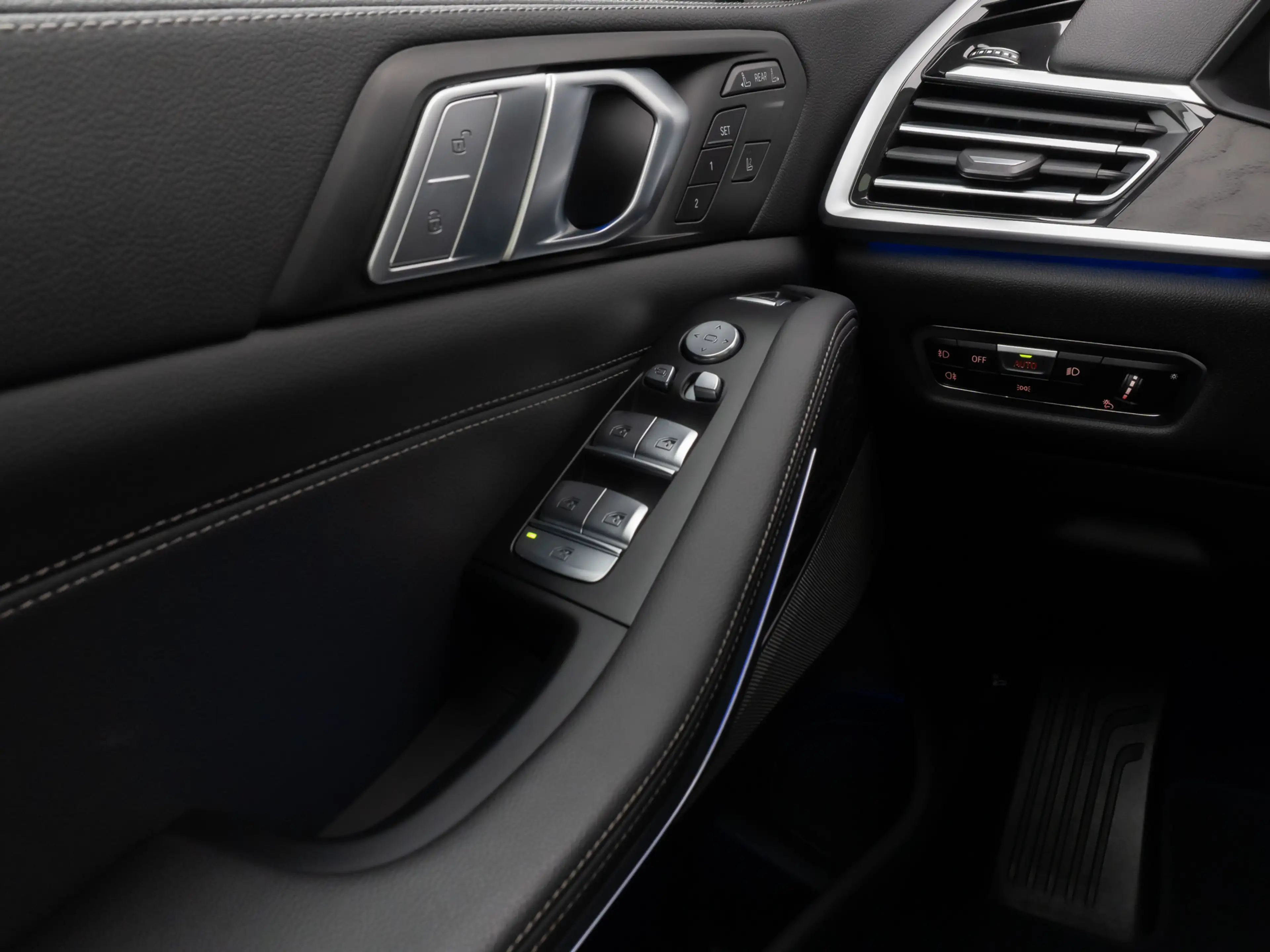 BMW X7 Panorama Kamera HUD DAB H K SoftCl AHK — photo 36