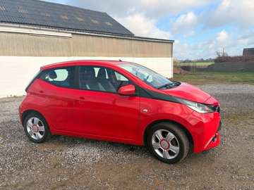Aygo 1.0i VVT-i x-play M/M