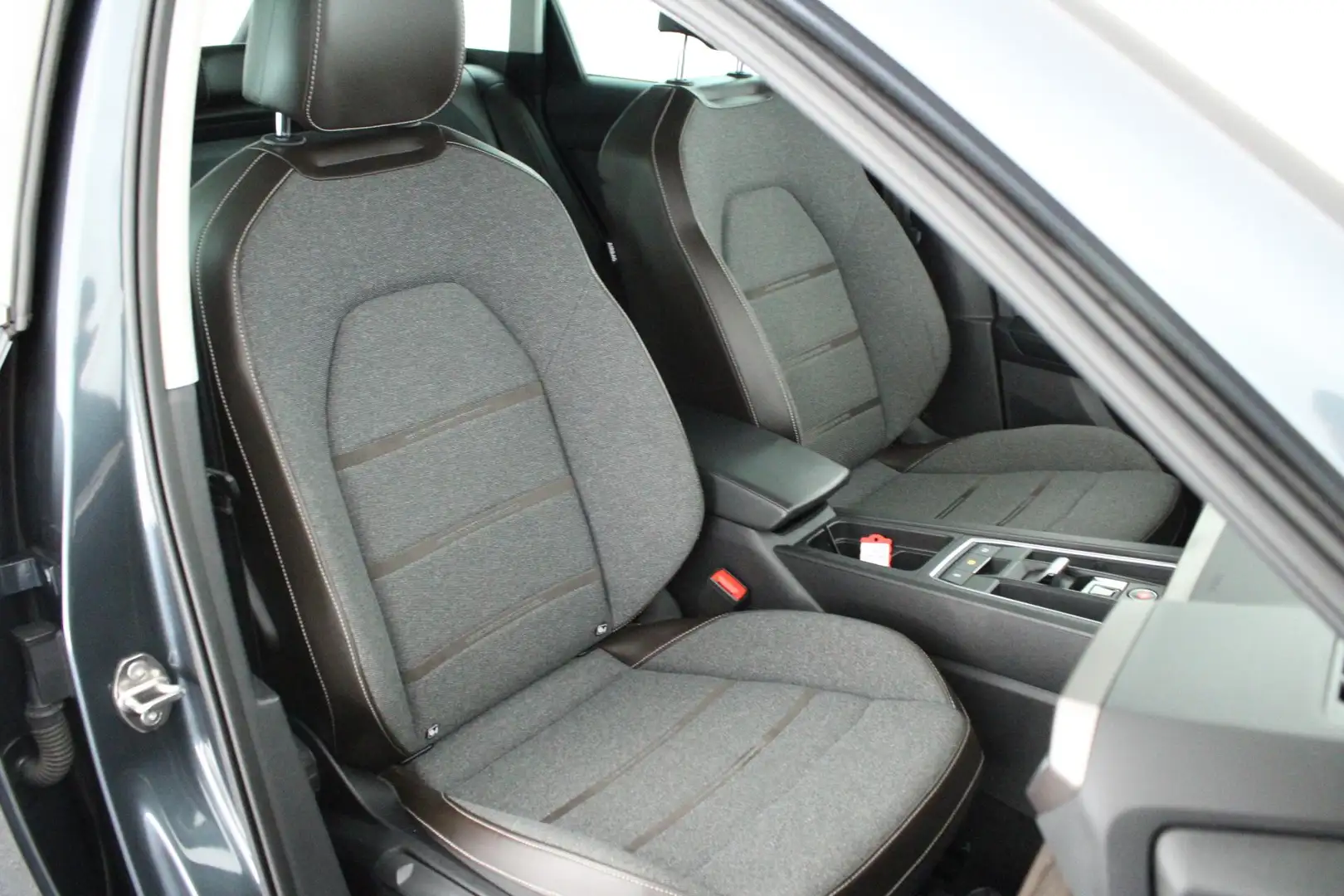 SEAT Leon e-Hybrid Sportstourer 1.4 TSI 204pk eHybrid PHEV Xcellence Grigio - 2