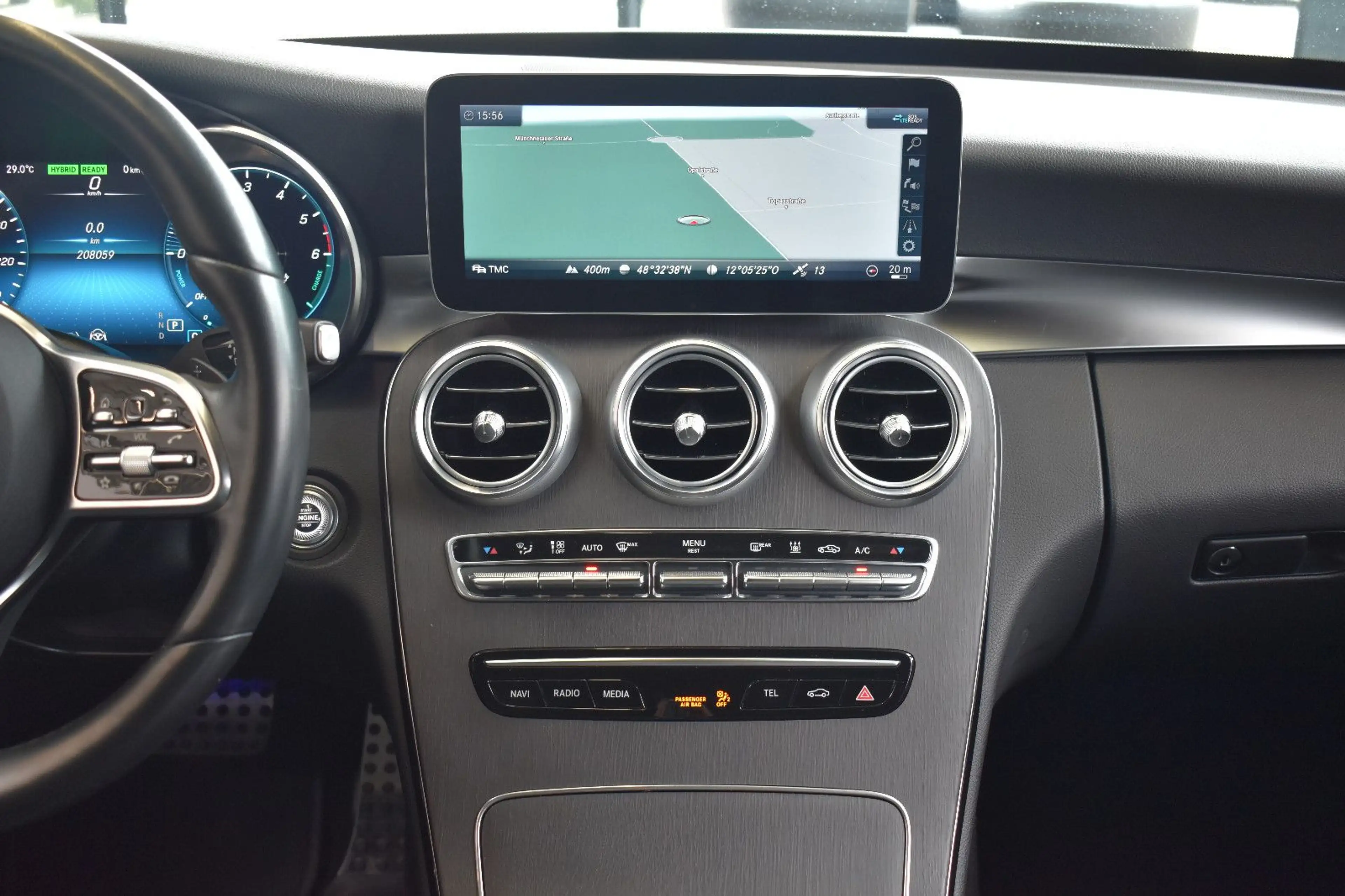 Mercedes-Benz C 300 de T 9G-tronic AMG Line Multibeam~WideS~HUD — photo 12