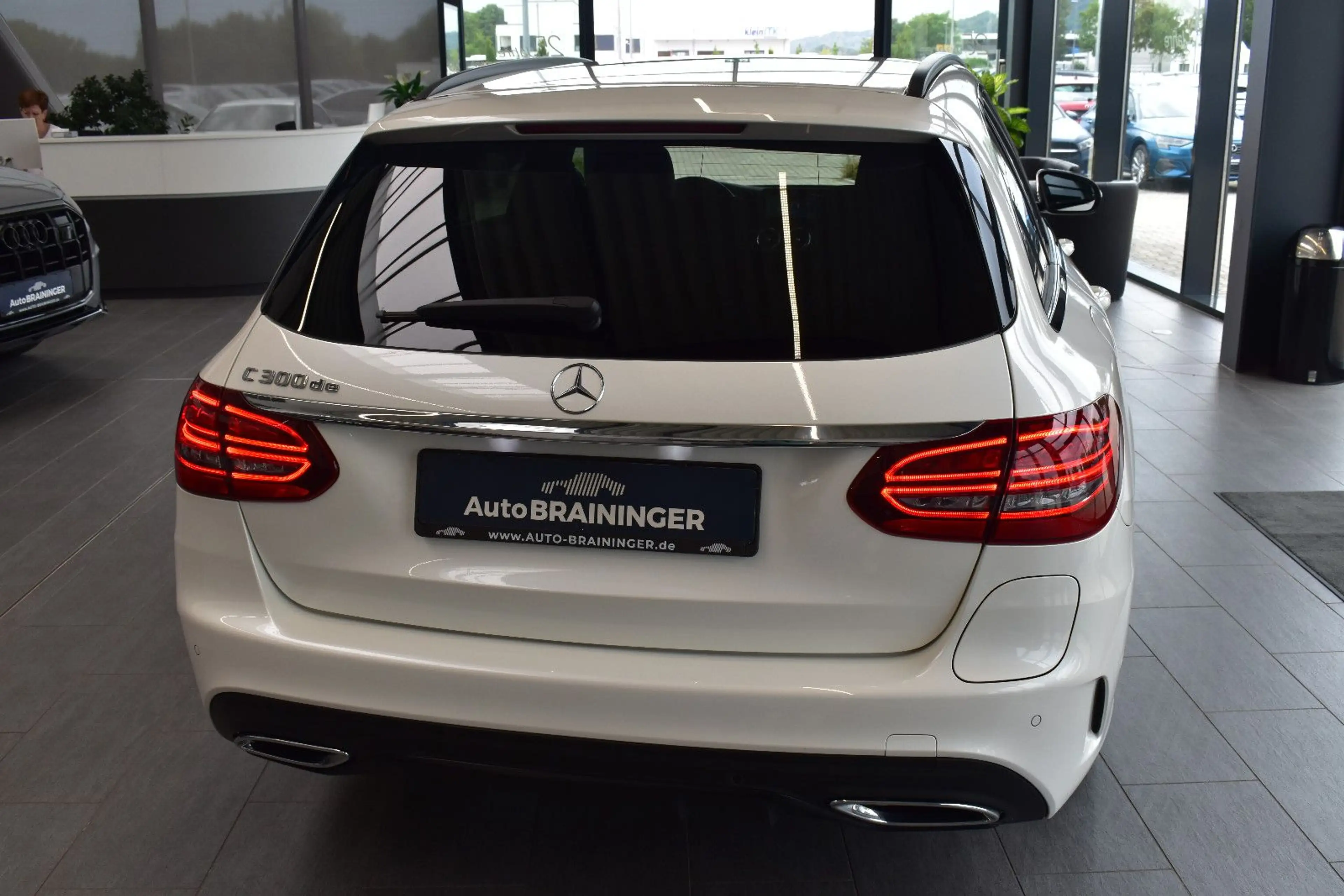 Mercedes-Benz C 300 de T 9G-tronic AMG Line Multibeam~WideS~HUD — photo 5