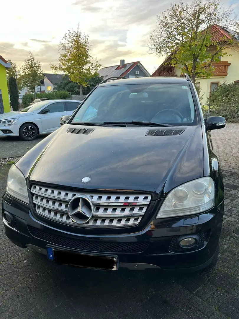 Mercedes-Benz ML 320 ML 320 CDI (164.122) Schwarz - 1