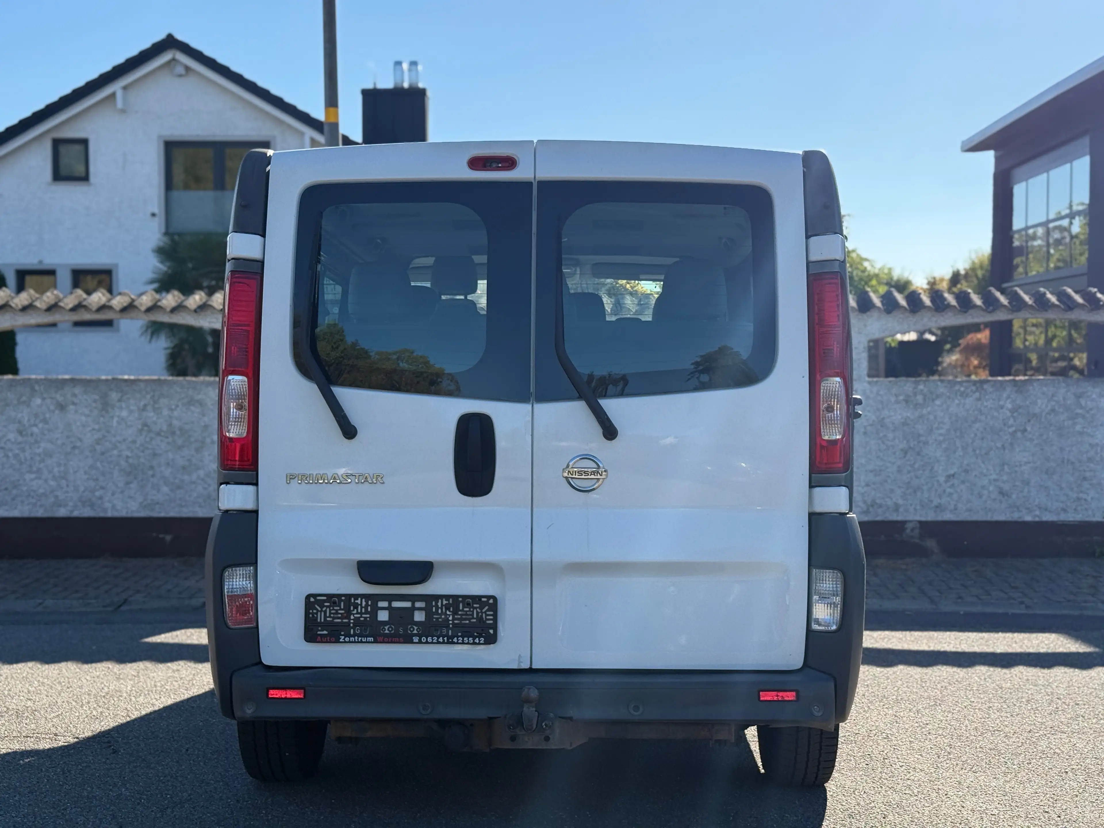 Nissan Primastar Kombi L1H1 2.7t (9 Sitze) — photo 9