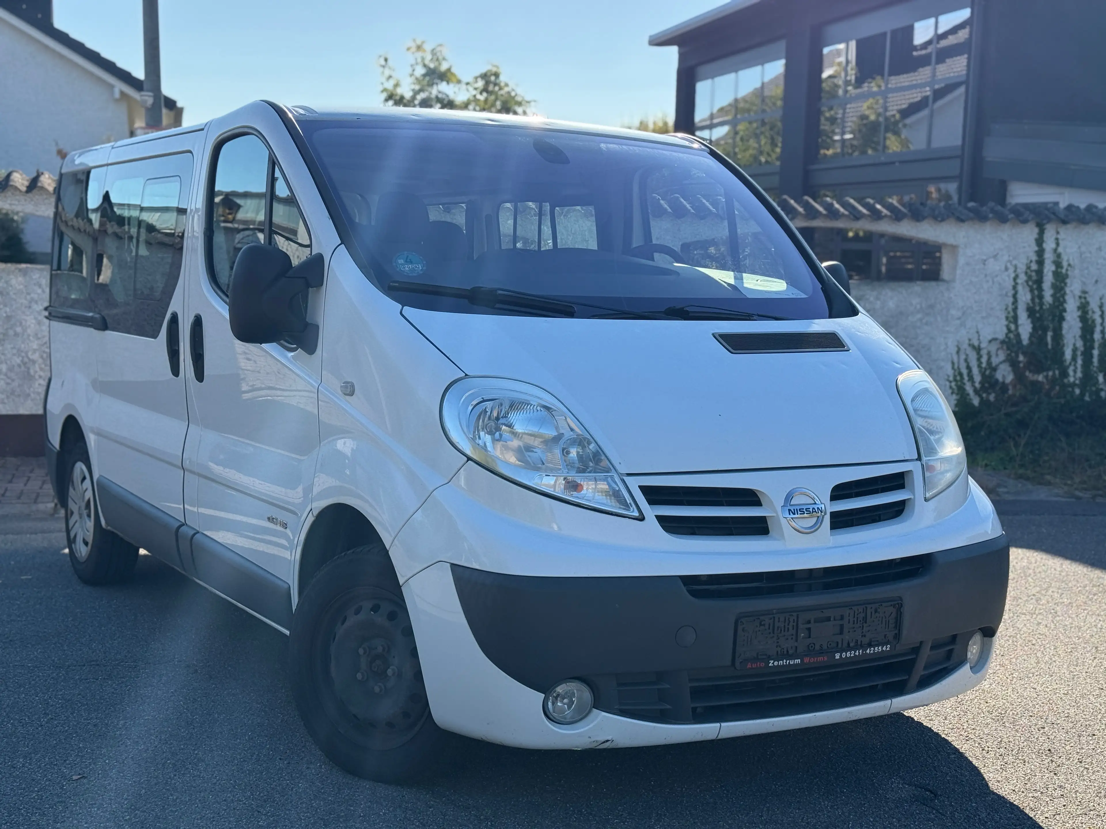 Nissan Primastar Kombi L1H1 2.7t (9 Sitze)