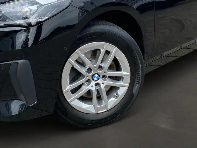 BMW 2 Series view 6