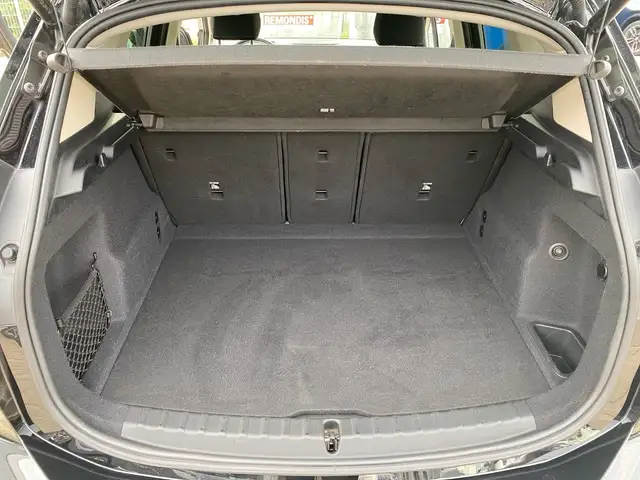 BMW 2 Series view 12