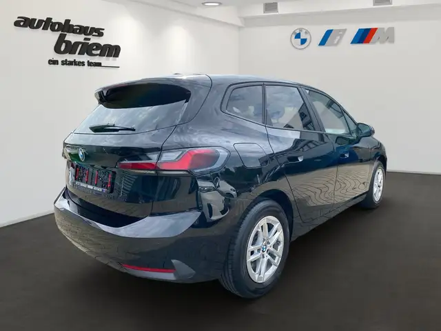 BMW 2 Series view 3