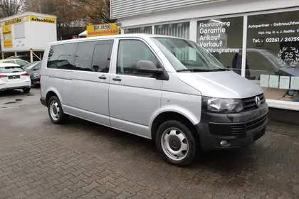 Annonce voiture d'occasion Volkswagen T5 Kombi - CARADIZE