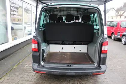 Annonce voiture d'occasion Volkswagen T5 Kombi - CARADIZE