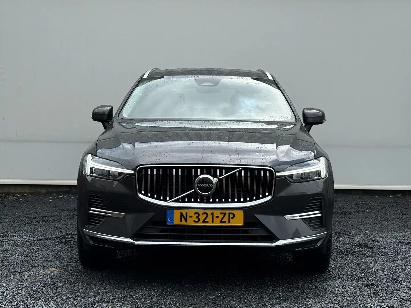 Volvo XC60 2.0 T6 Plug-in Hybrid AWD 350pk | Apple Carplay/An Grijs - 2