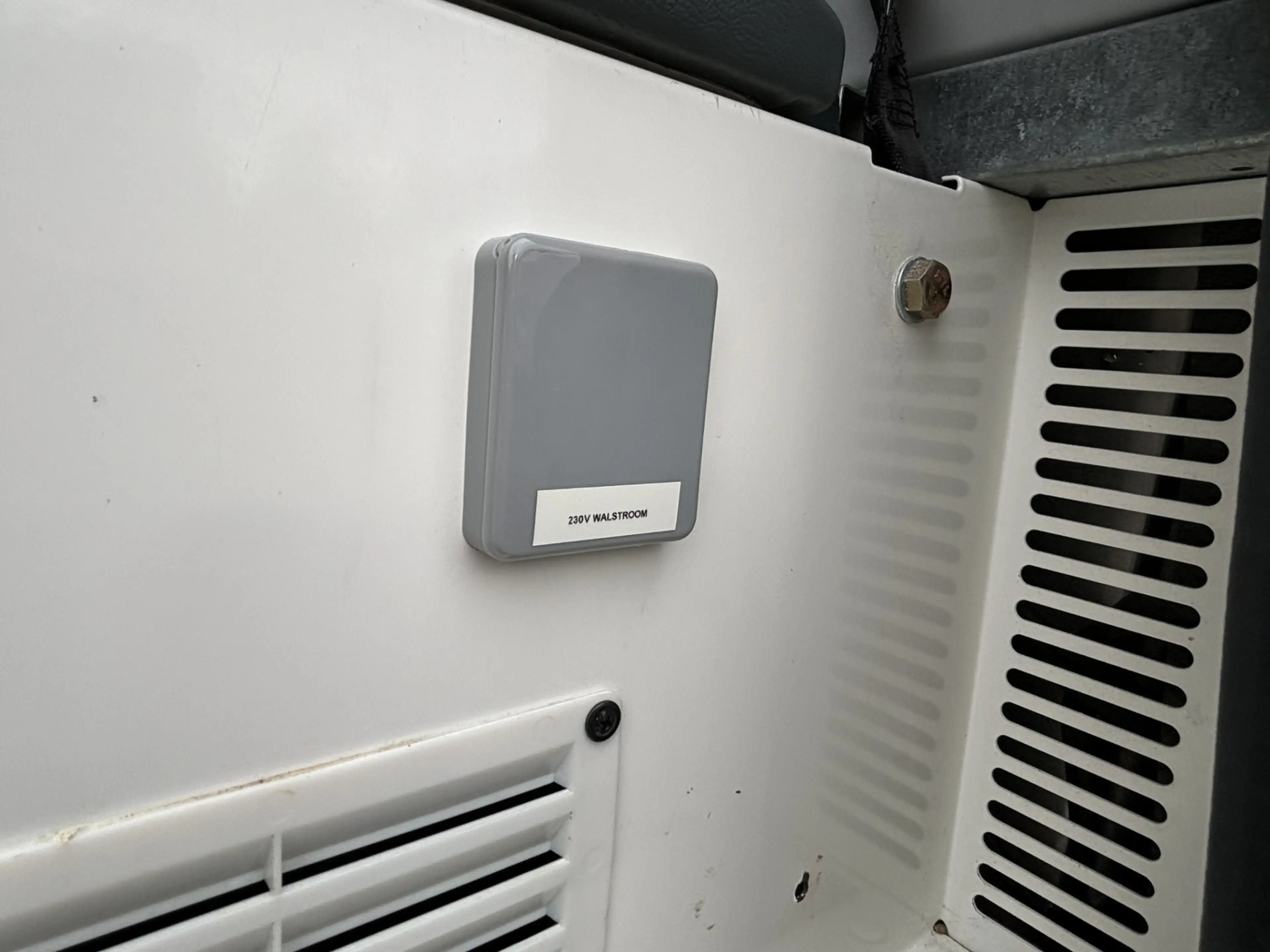 Volvo V70 NILSSON D5 275pk AWD Camper Kampeerauto — photo 15