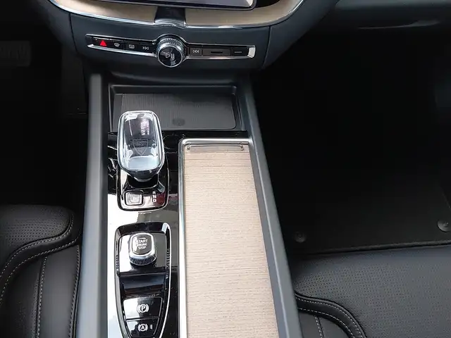 Volvo XC60 T6 AWD PHEV 18,8kWh Plus Bright Aut. Ansicht 13