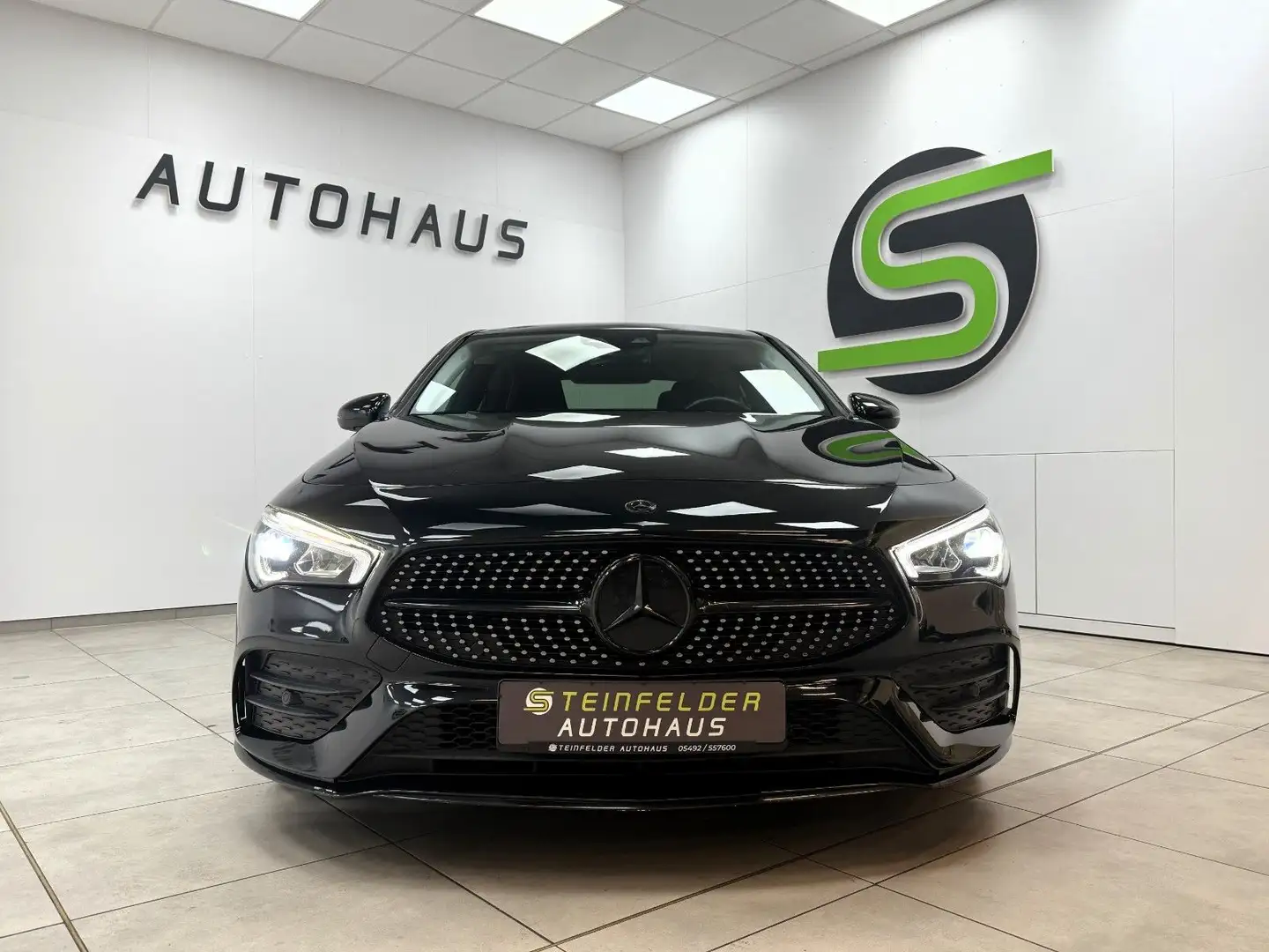 Mercedes-Benz CLA 220 /AMG LINE/ALCANTARA/NAVI/BUSINESS PAKET Noir - 2