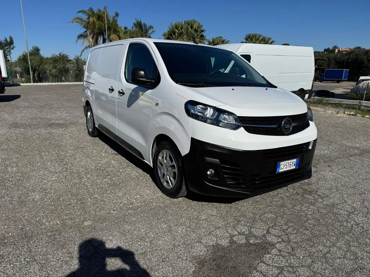 Opel Vivaro Vivaro 1.5 Diesel 120CV S&S PL-TN M Furgone Essent Blanc - 1