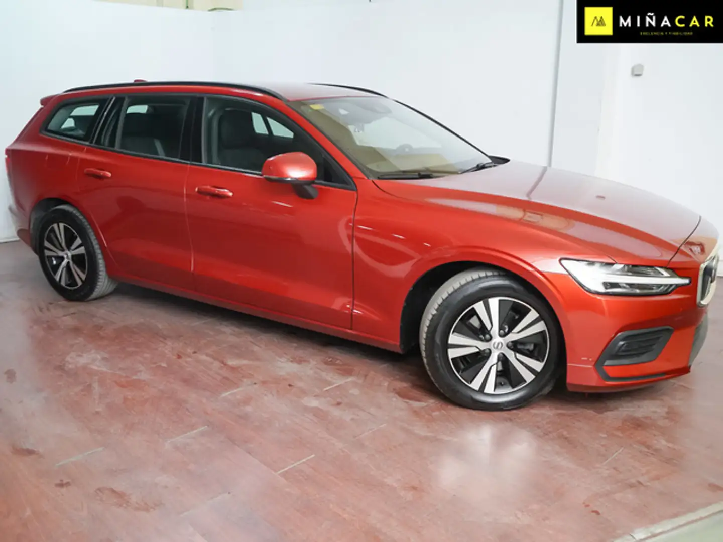 Volvo V60 D3 Aut. Naranja - 2