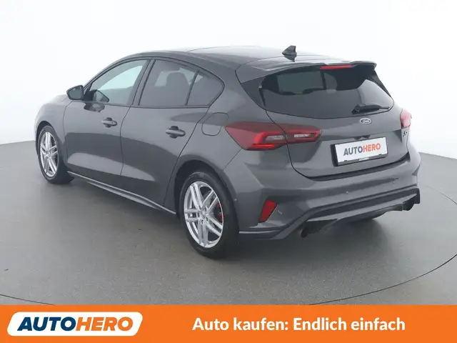 Ford Focus view 4