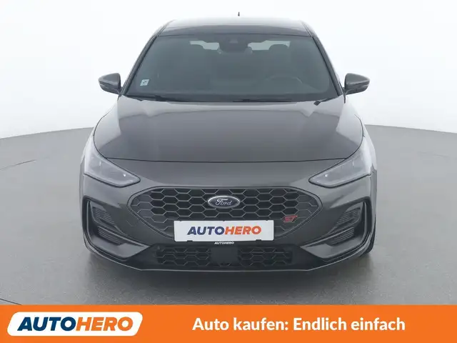 Ford Focus view 9