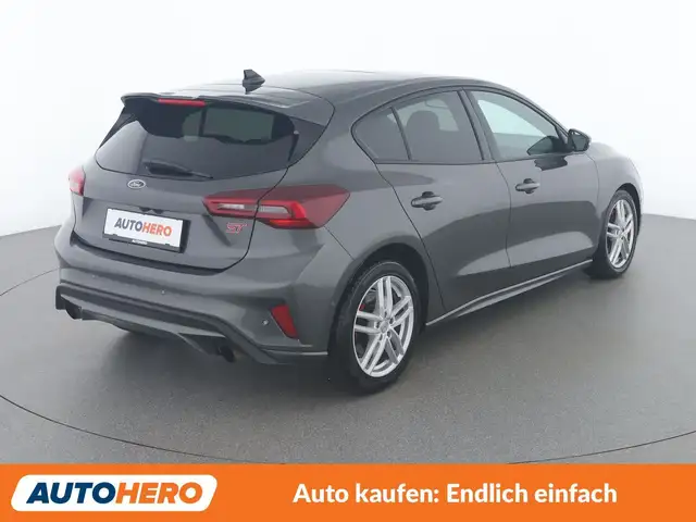 Ford Focus view 6