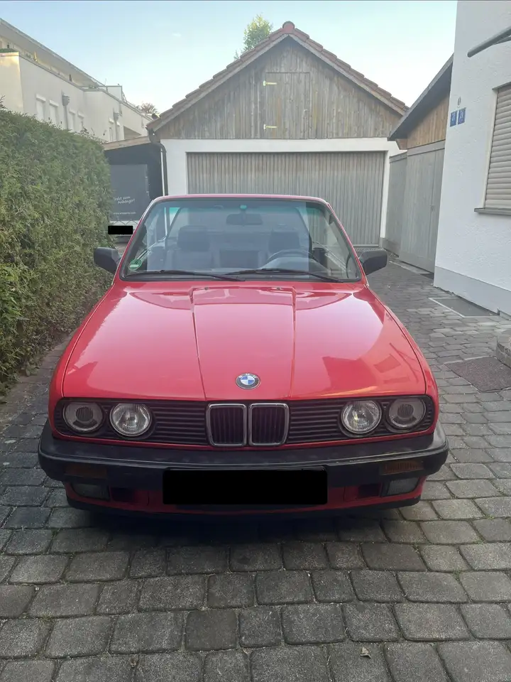 BMW 318i, foto 1