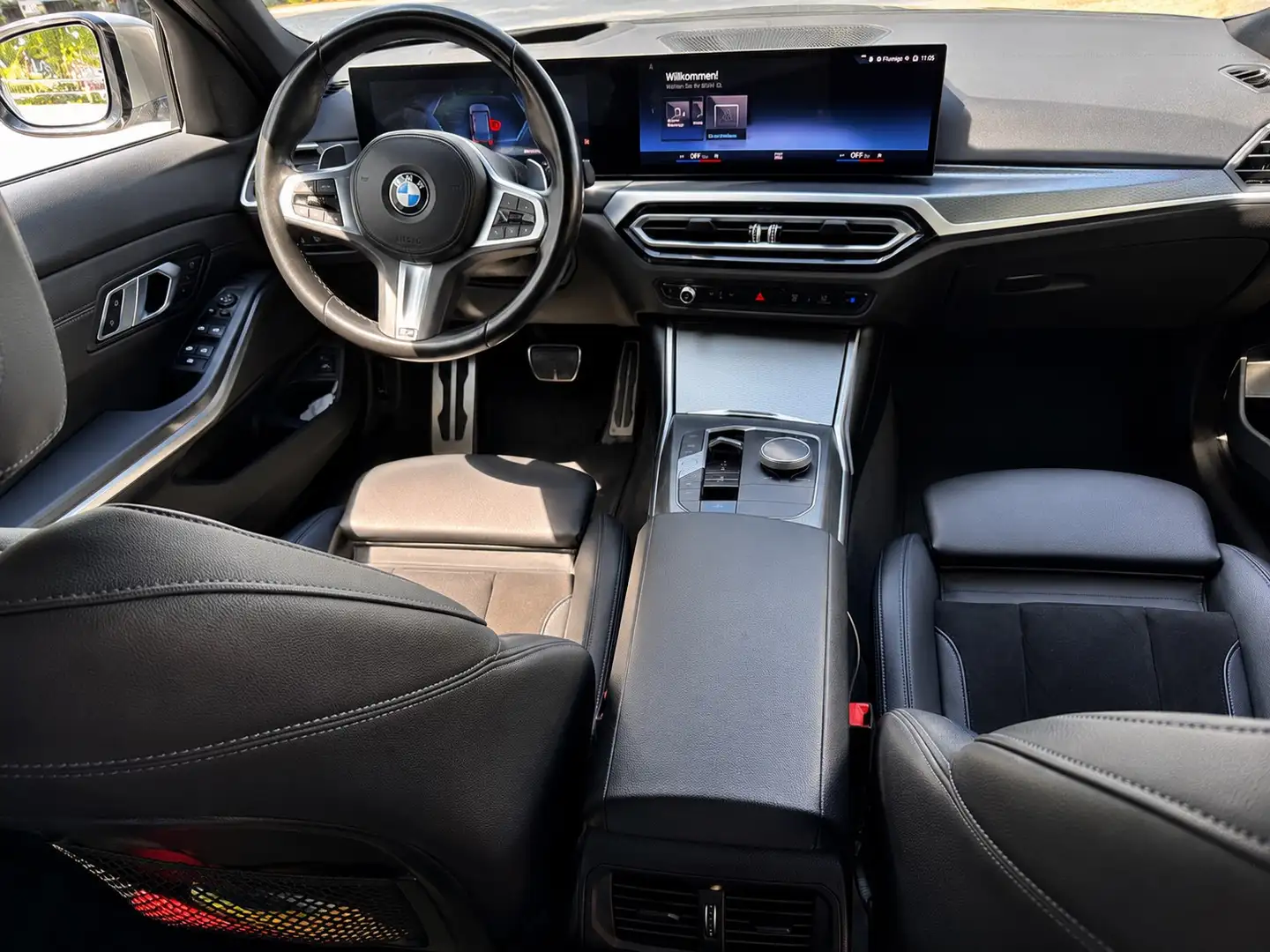 BMW 330 330d 48 V xDrive Touring Aut. Grau - 2