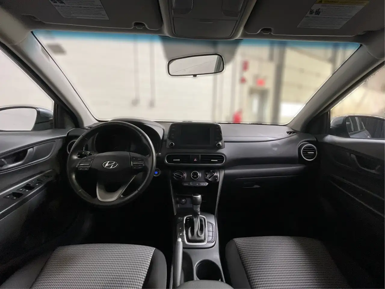 Hyundai KONA снимка Hyundai KONA