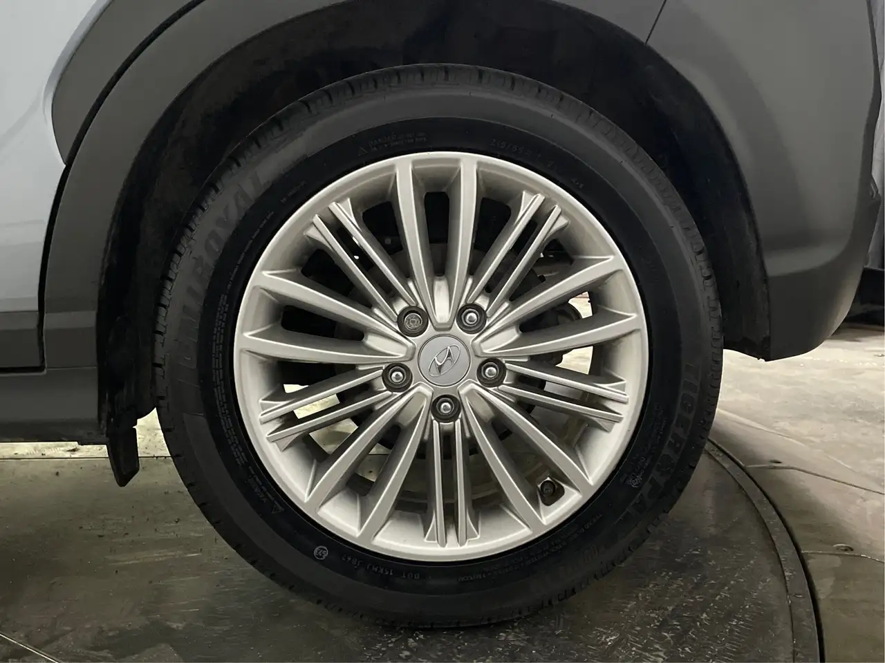 Hyundai KONA снимка Hyundai KONA