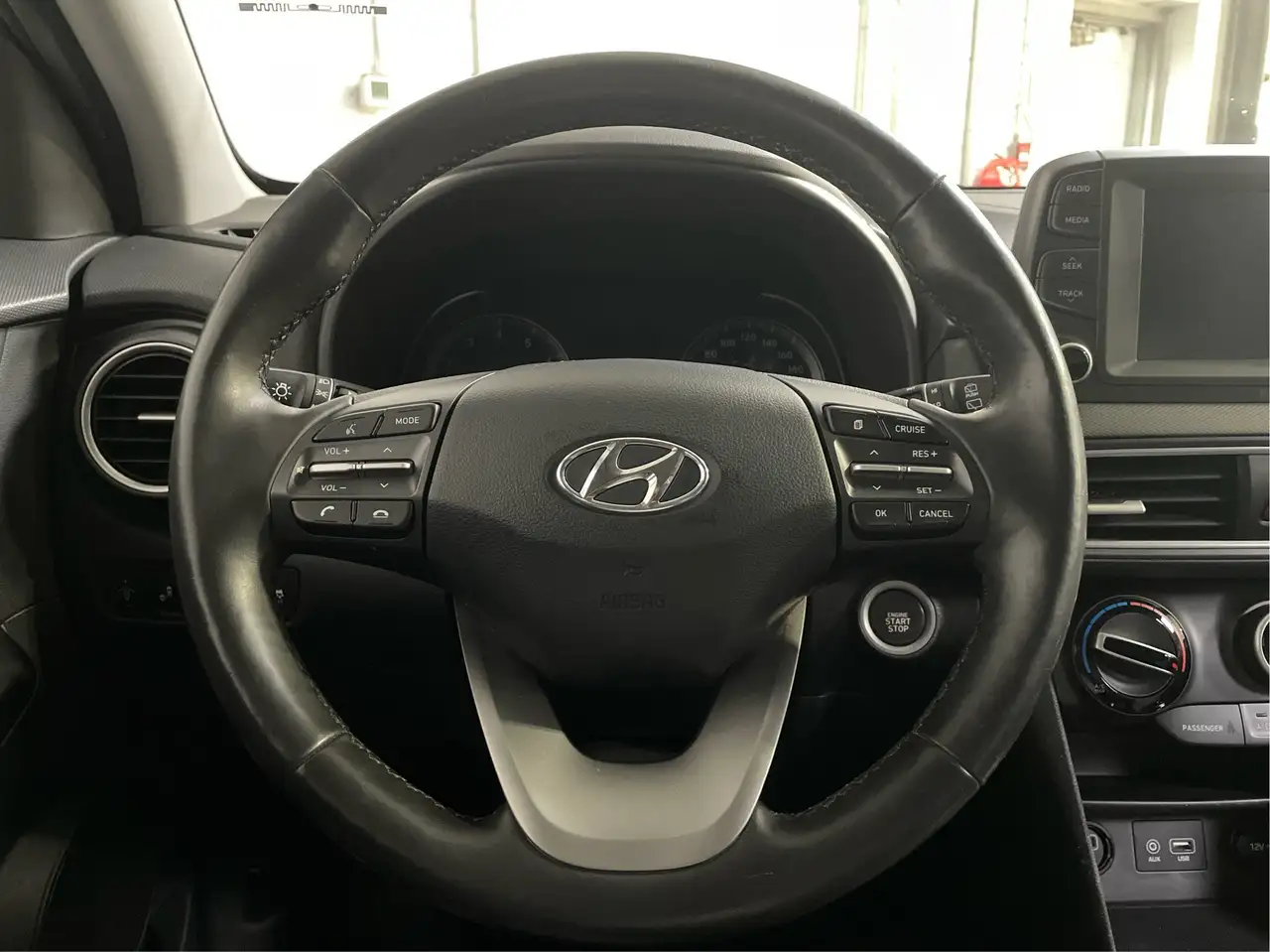 Hyundai KONA снимка Hyundai KONA