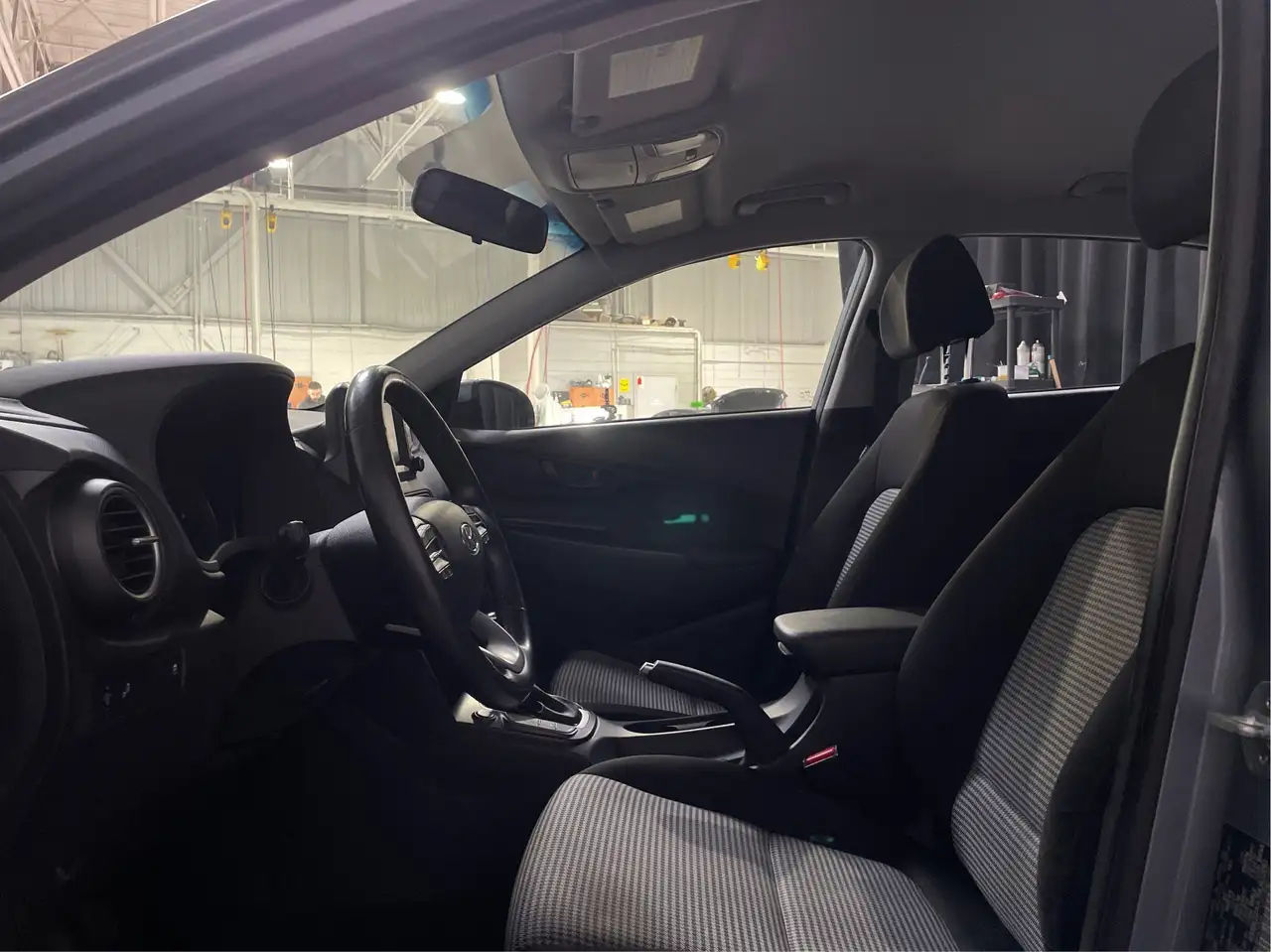 Hyundai KONA снимка Hyundai KONA