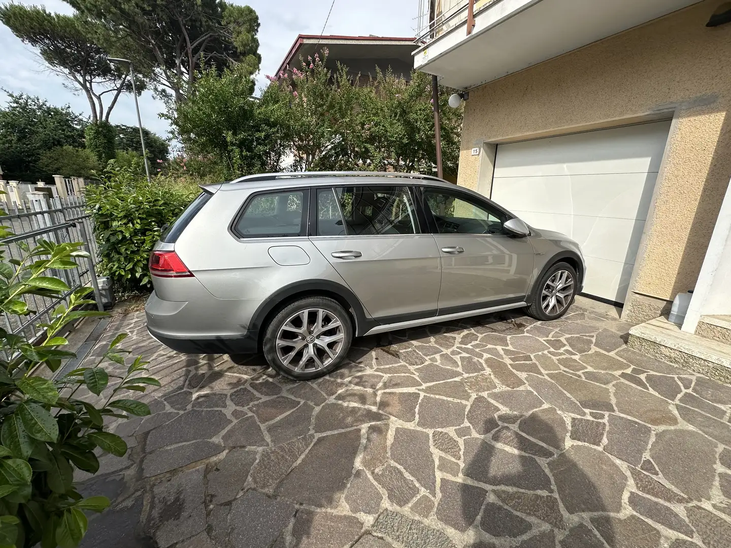 Volkswagen Golf Variant Alltrack Gris - 2