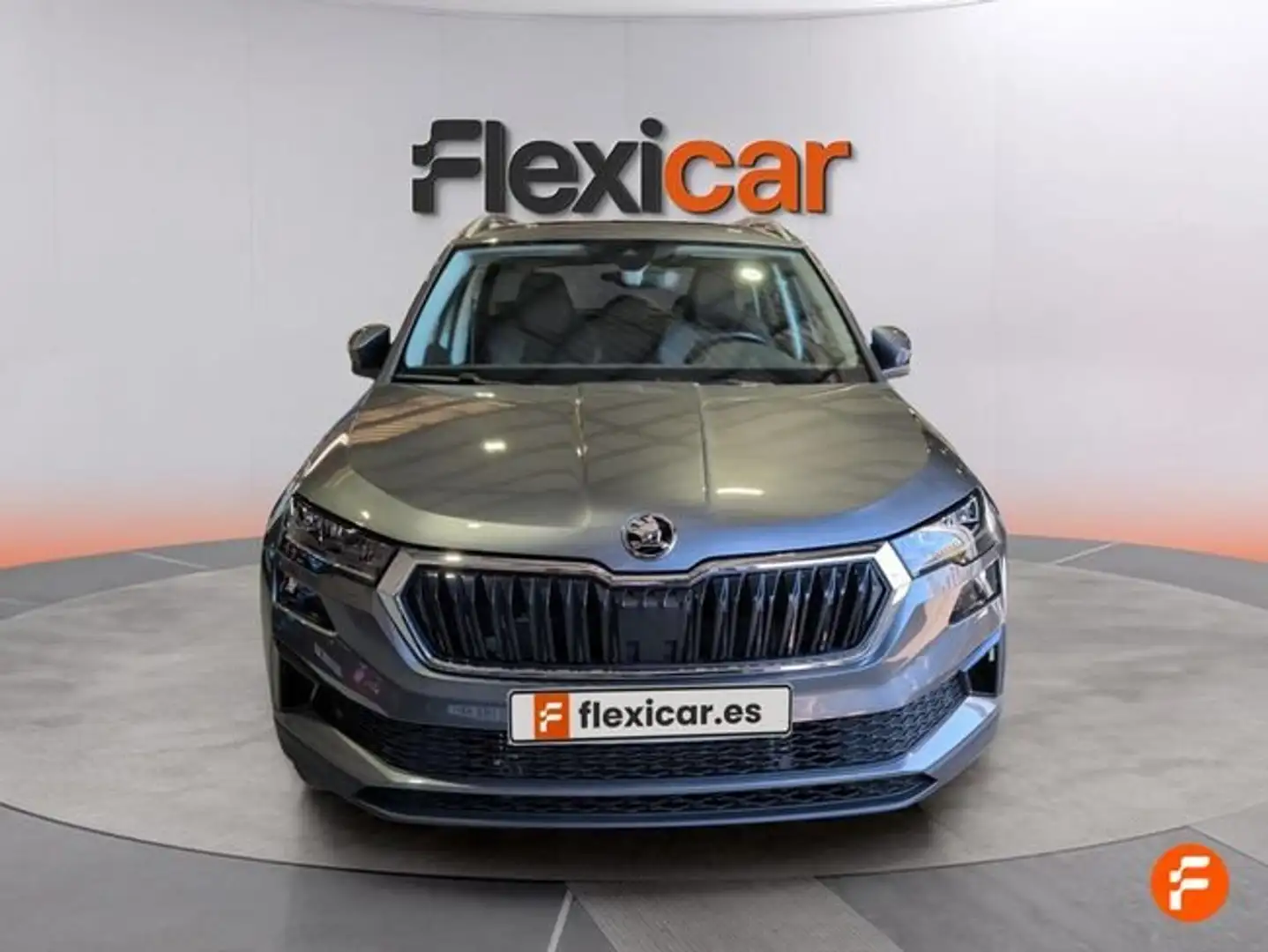 Skoda Karoq 1.5 TSI Sportline ACT DSG 110KW Gris - 2