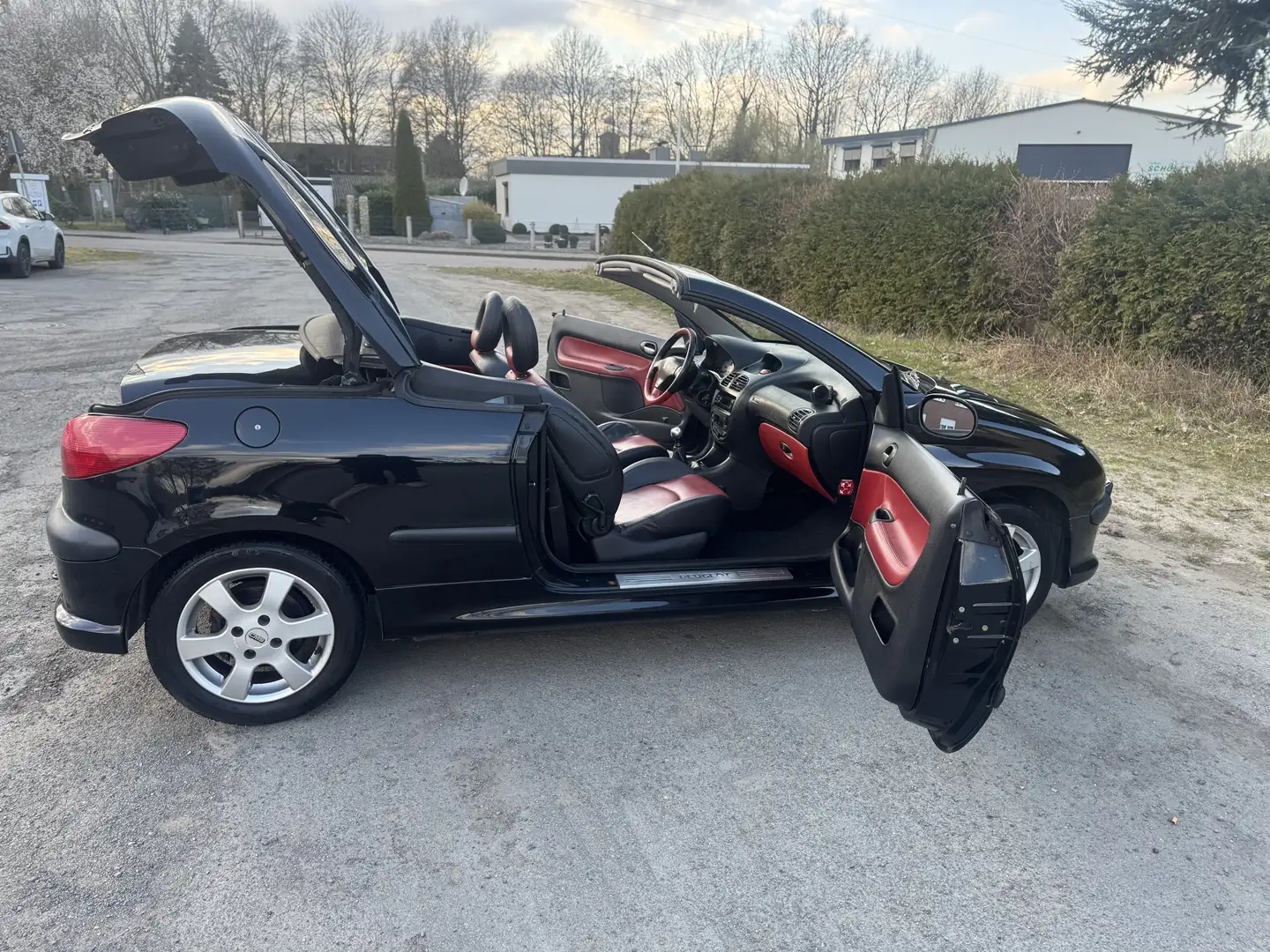 Peugeot 206 CC, Cabrio, HU/AU 03.2027, Volleder Schwarz - 2