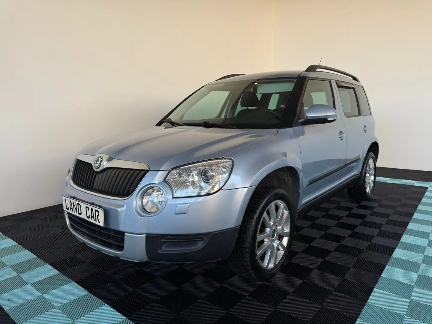 Skoda Yeti Yeti 2.0 TDI CR 110CV Adventure Blau - 1