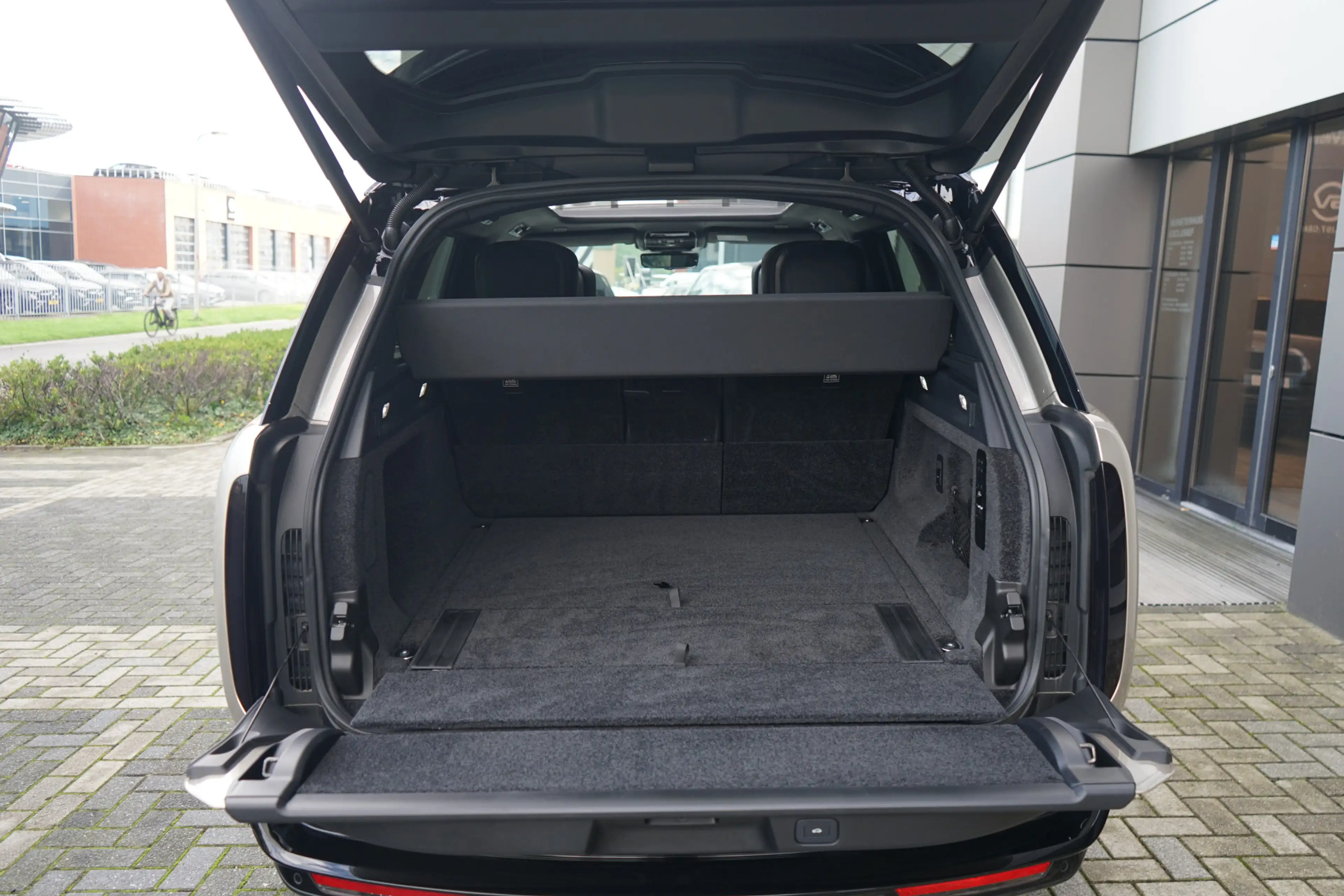 Land Rover Range Rover 3.0 P550e Autobiography PHEV | Elektrische treepla — photo 34