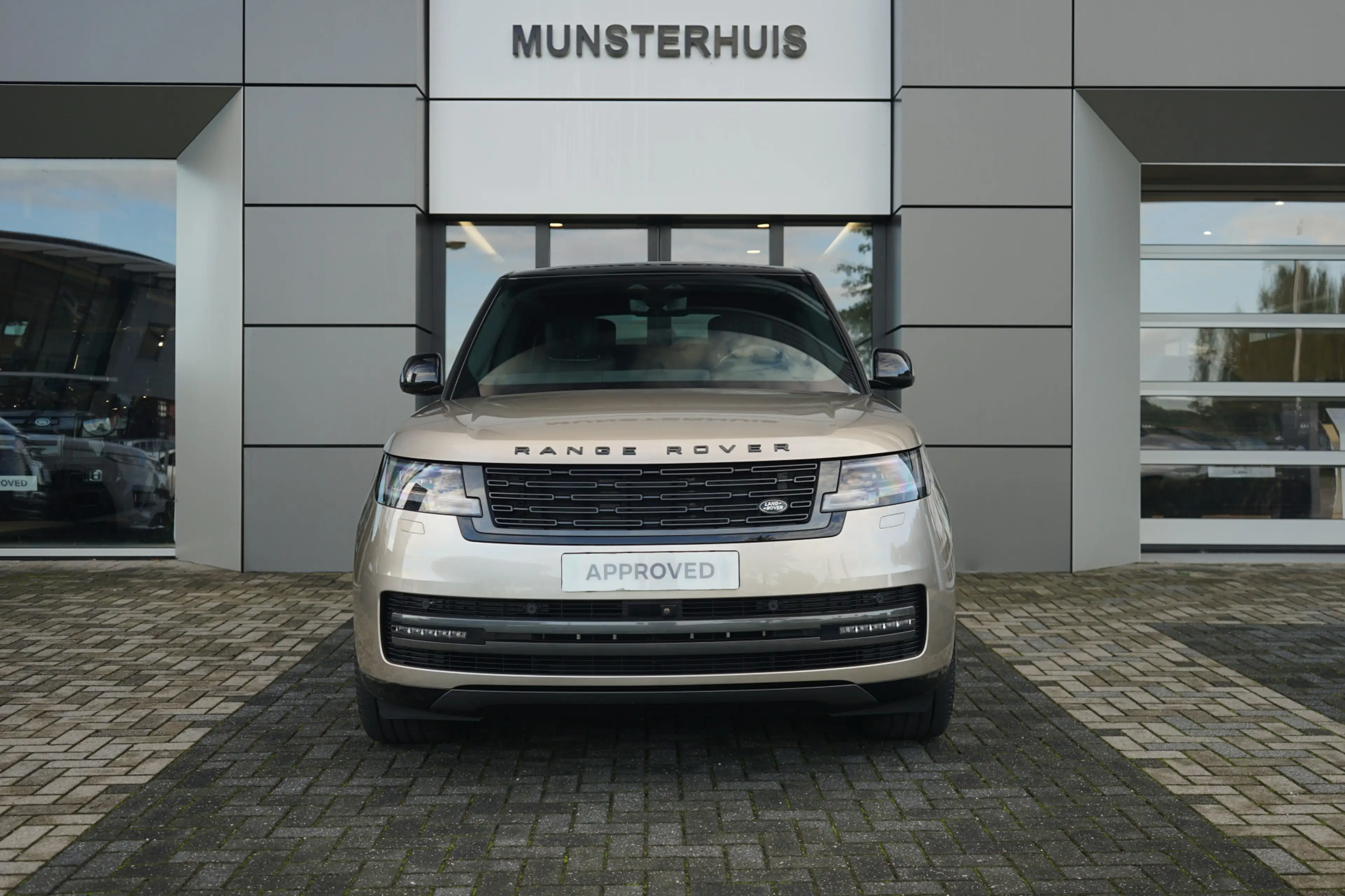 Land Rover Range Rover 3.0 P550e Autobiography PHEV | Elektrische treepla — photo 8