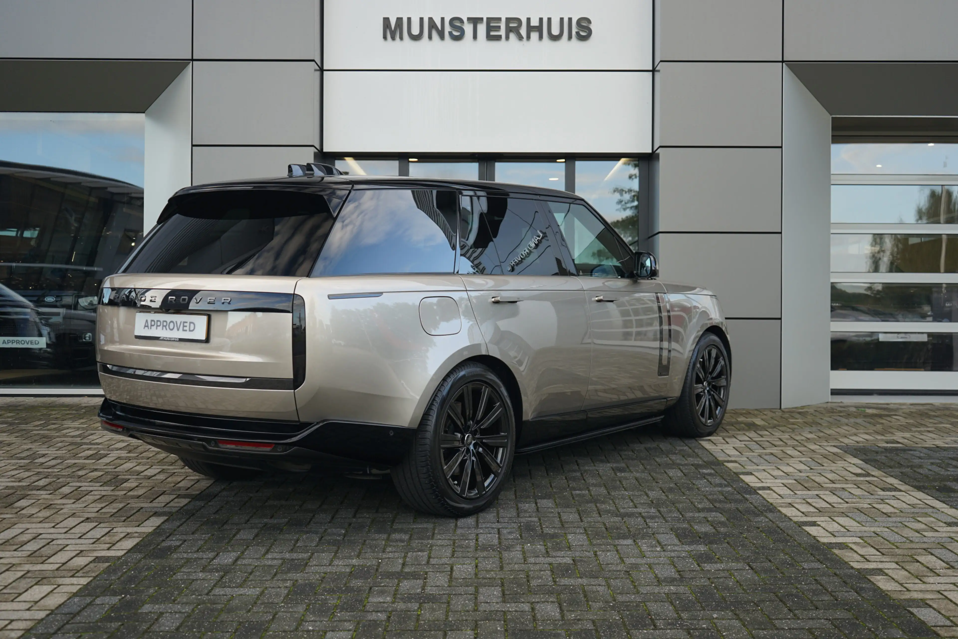 Land Rover Range Rover 3.0 P550e Autobiography PHEV | Elektrische treepla — photo 2