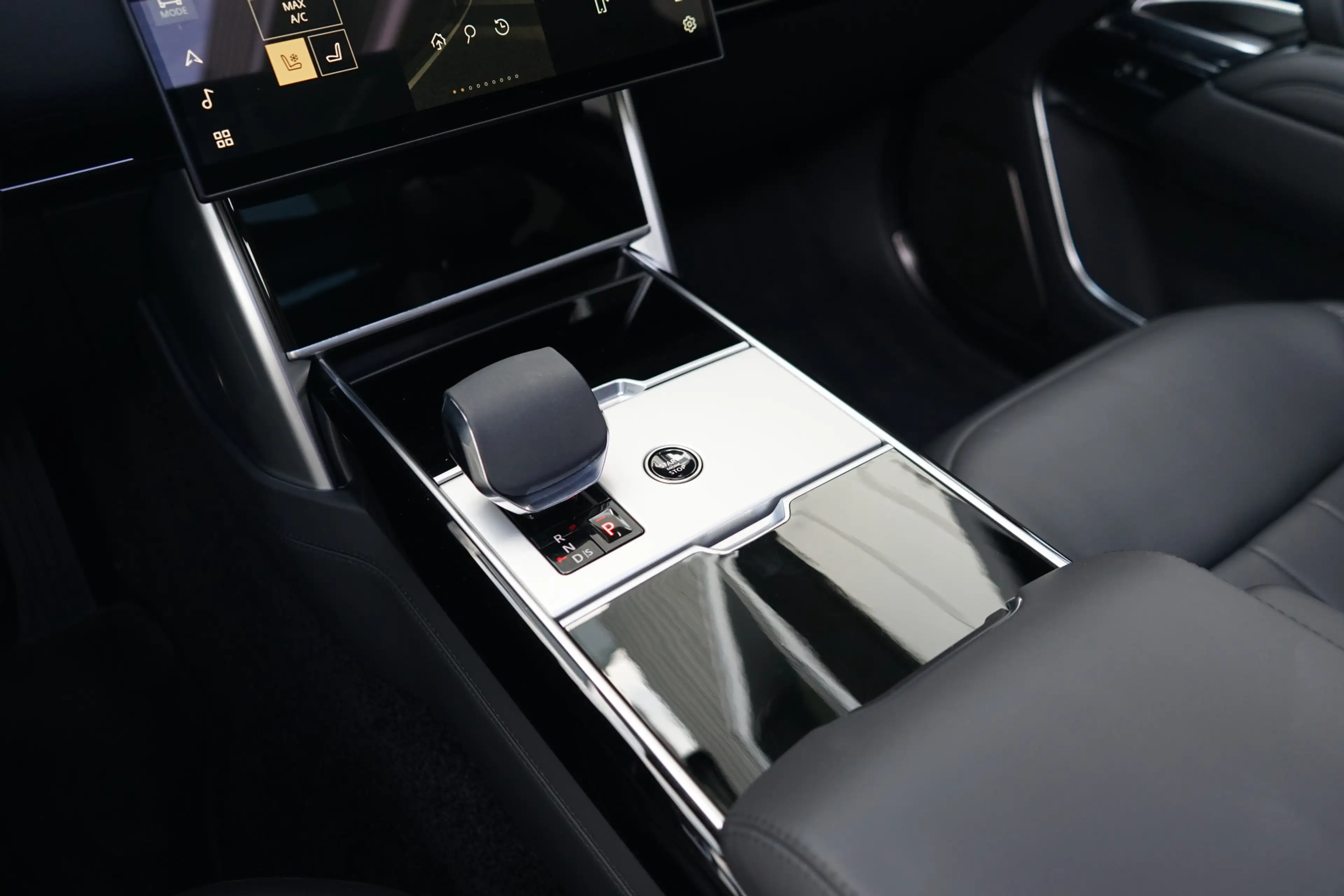 Land Rover Range Rover 3.0 P550e Autobiography PHEV | Elektrische treepla — photo 27