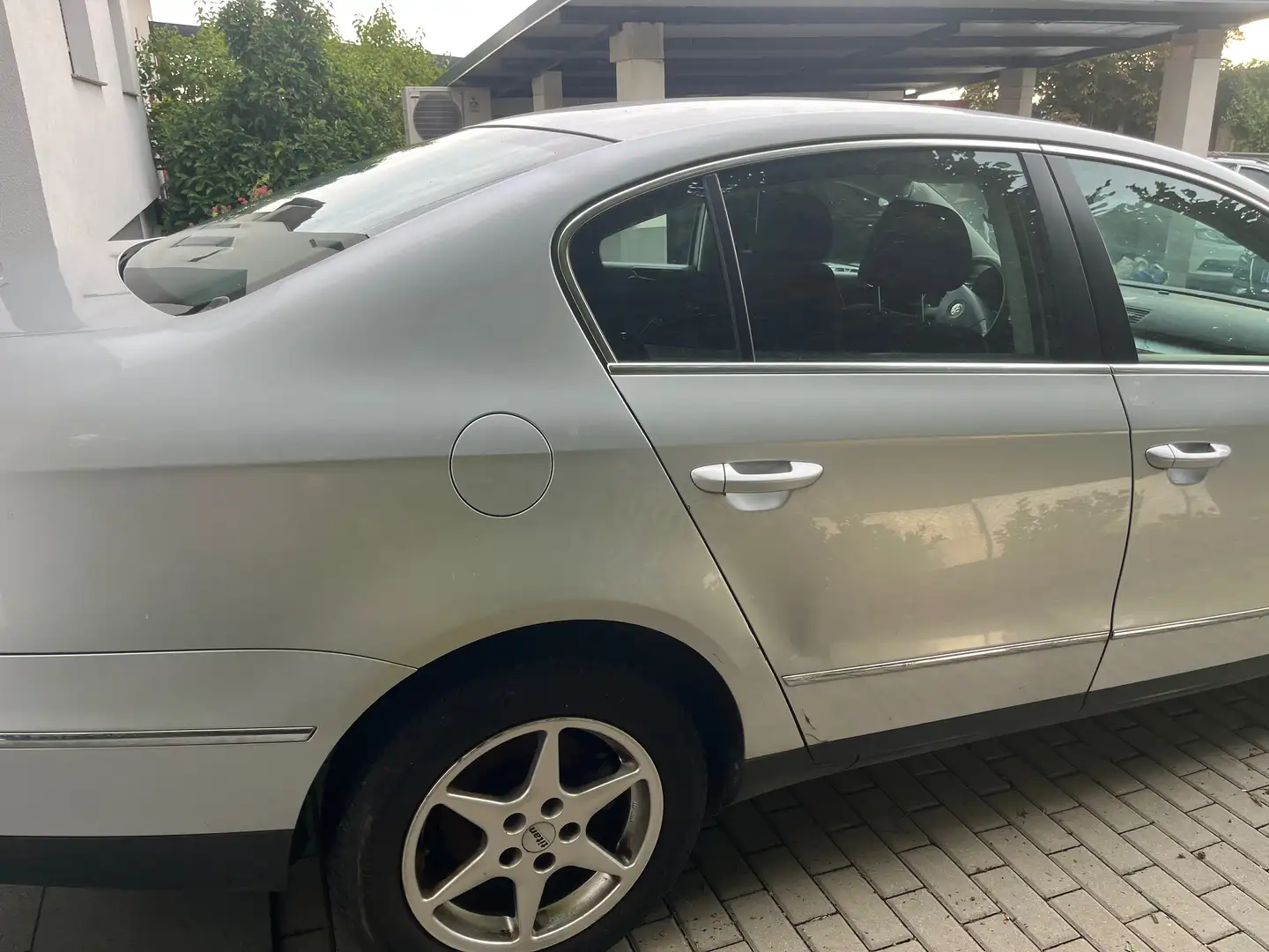 Volkswagen Passat 1,9TDI Grau - 2