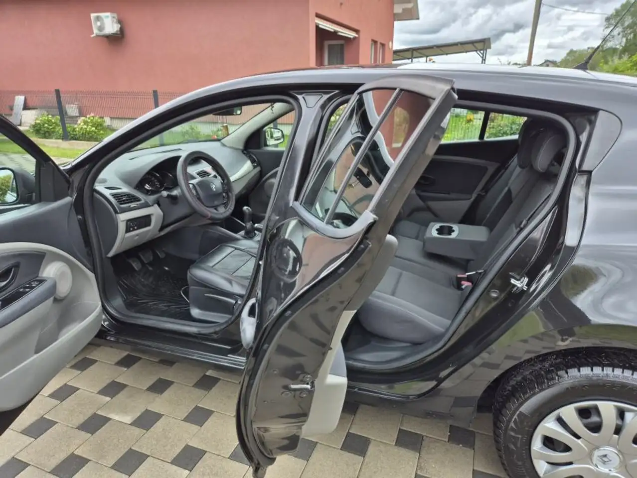 Renault Megane Mégane Break 1.6i 16V Expression 2011, foto 4