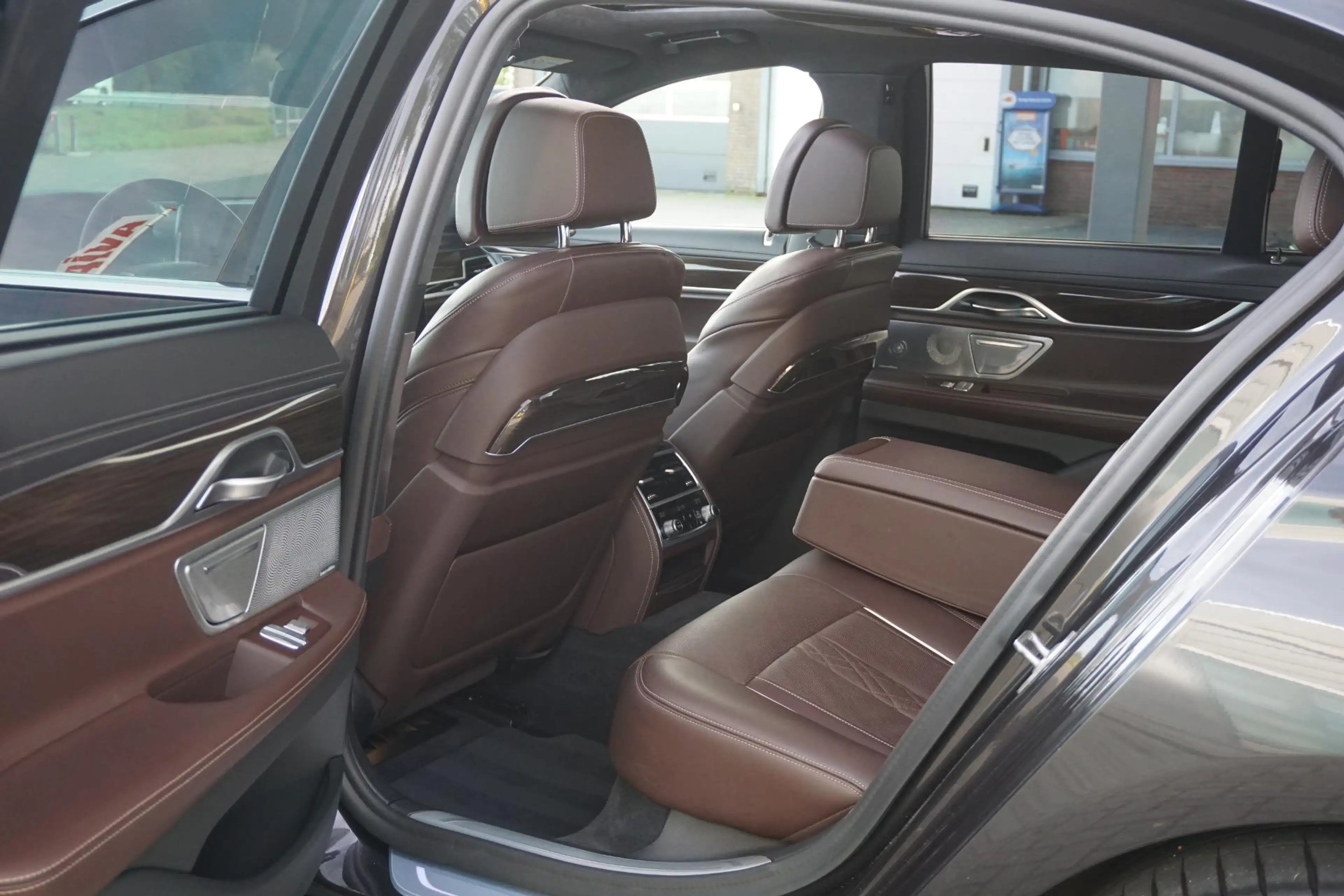 BMW 745 7-serie 745e High Executive | 89% Soh | Bowers & W — photo 6