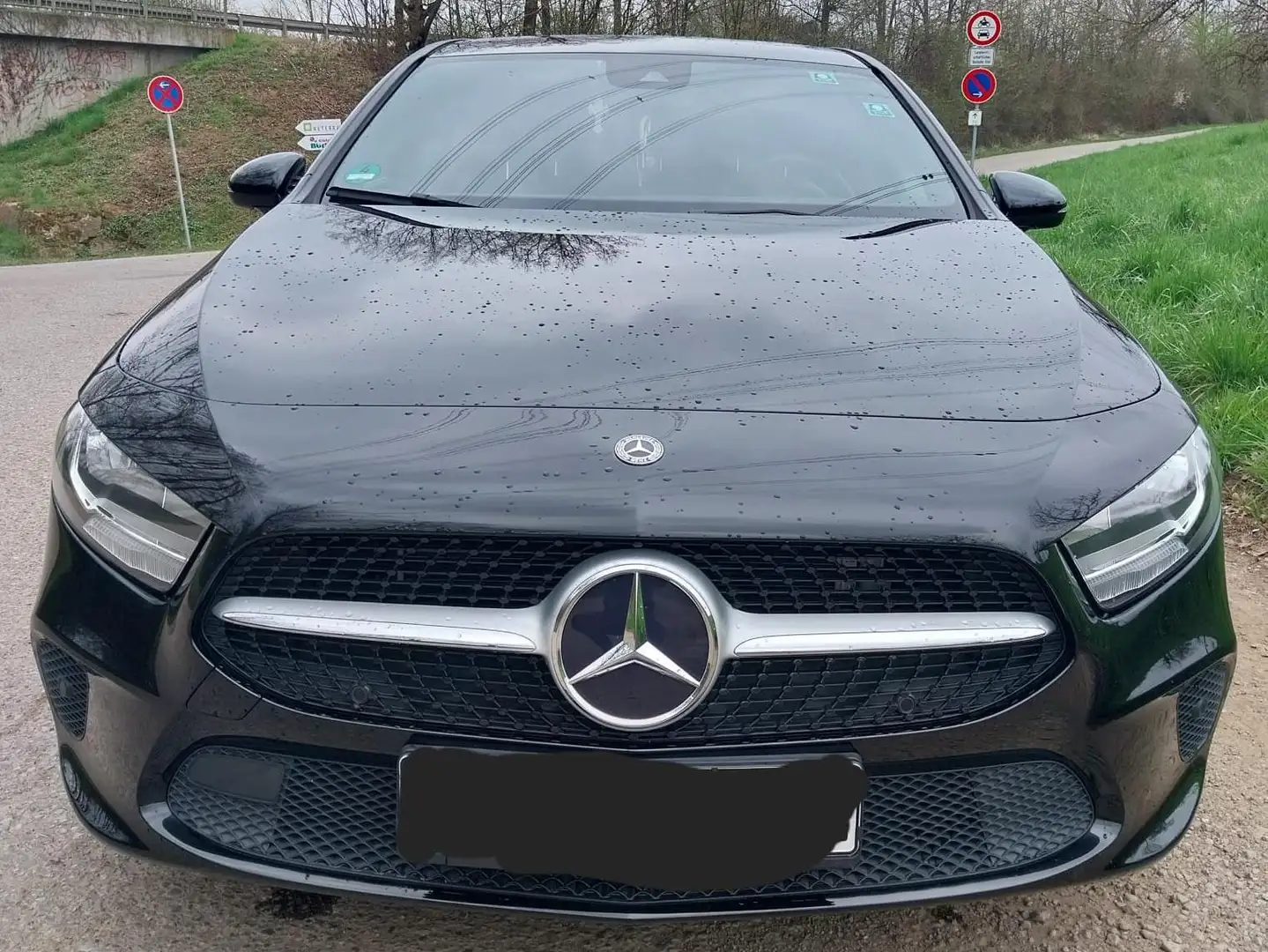 Mercedes-Benz A 250 A-Klasse Plugin Hybrid e 8G-DCT Schwarz - 1