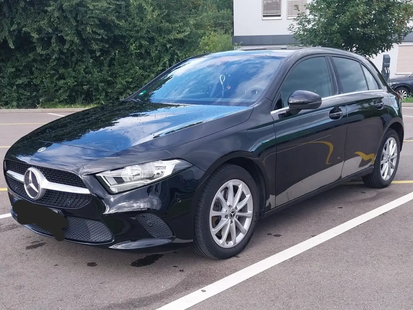 Mercedes-Benz A 250 A-Klasse Plugin Hybrid e 8G-DCT Schwarz - 2
