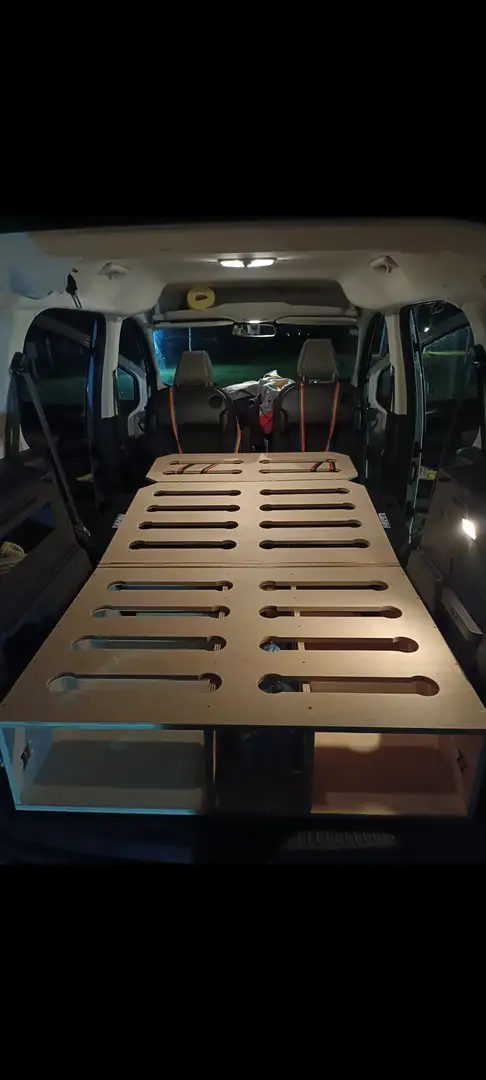Ford Tourneo Courier Tourneo Courier 1,0 EcoBoost Titanium Titanium Weiß - 2