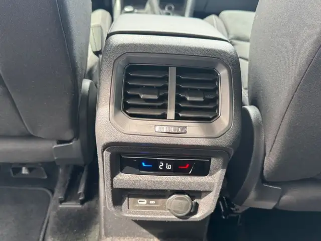 Volkswagen Tiguan Allspace view 24